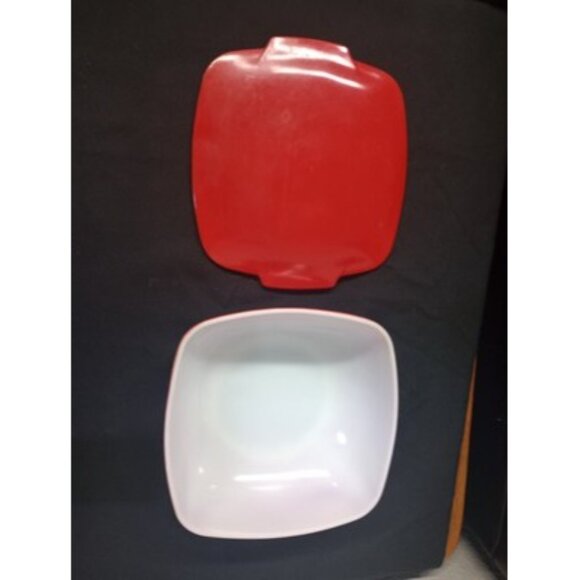Vintage Pyrex Square Red Hostess Covered Casserole Dish With Lid - Picture 6 of 11